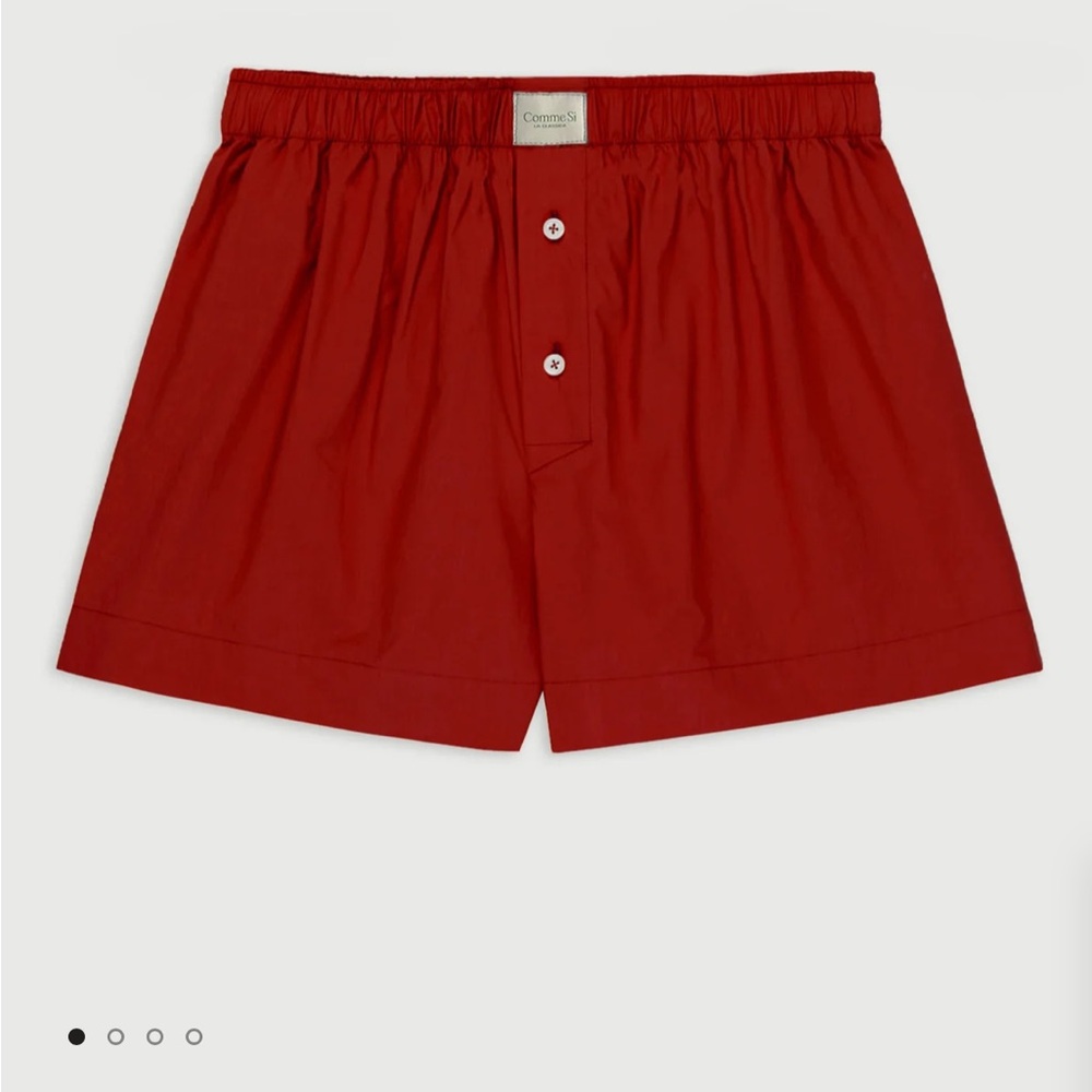 Comme Si Red Button-Front Athletic Shorts